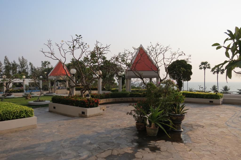 Jomtien Plaza Suite Apartments Pokoj fotografie