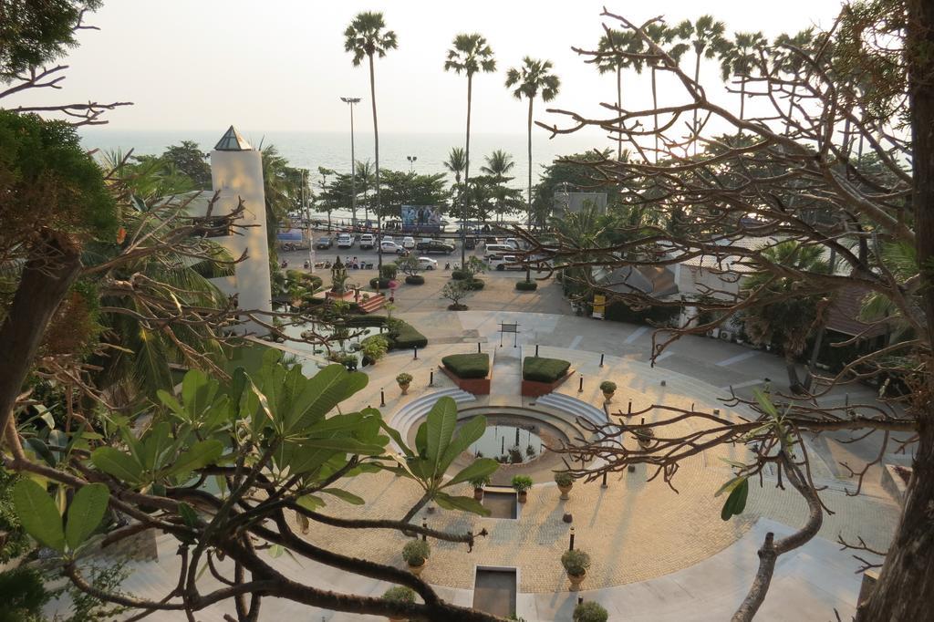 Jomtien Plaza Suite Apartments Pokoj fotografie